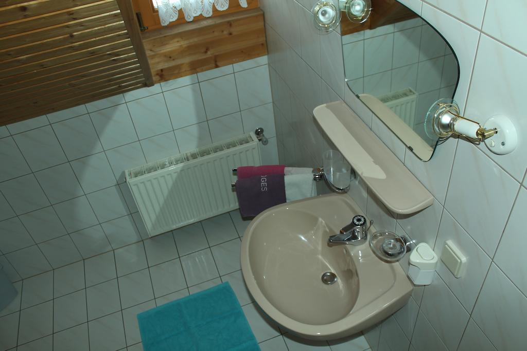 Appartement Pension Grasser Bad Kleinkirchheim Bilik gambar