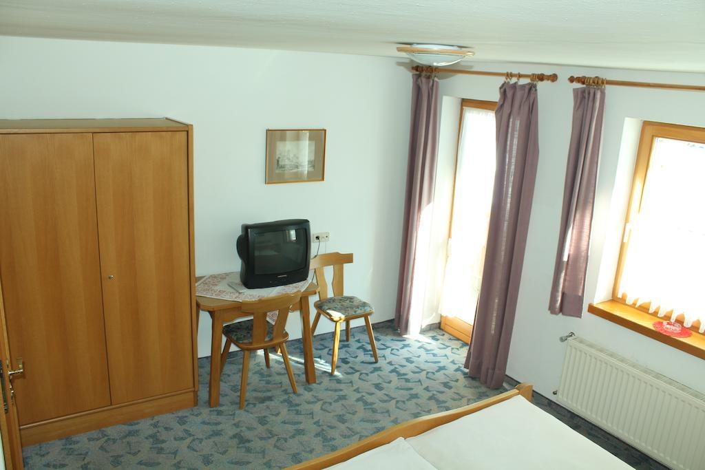 Appartement Pension Grasser Bad Kleinkirchheim Bilik gambar